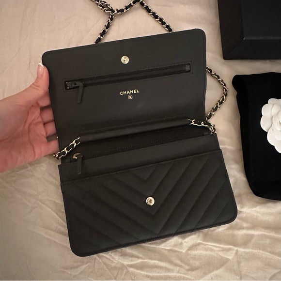 Chanel Matte Black Caviar Classic Chevron Wallet on Chain Flap Bag - Picture 6 of 10